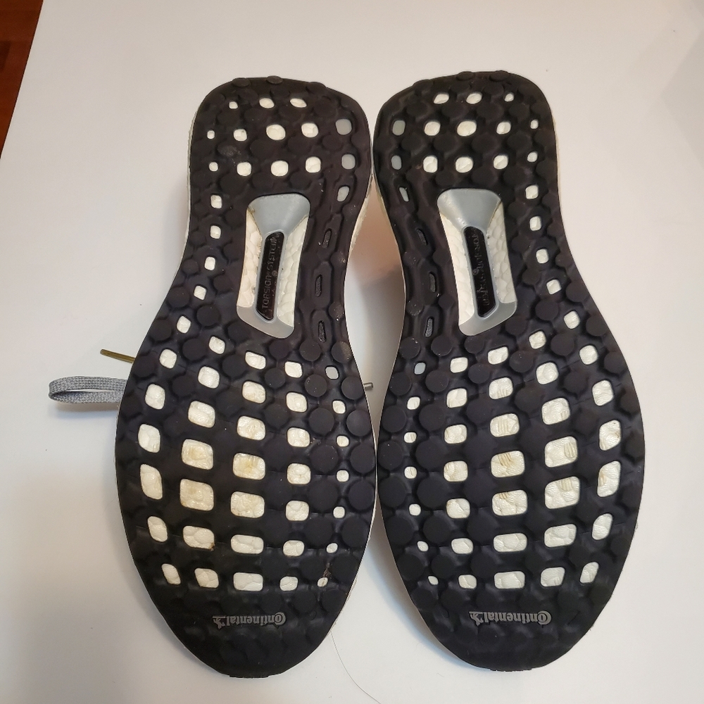 Adidas Ultra Boost - Picture 3 of 4